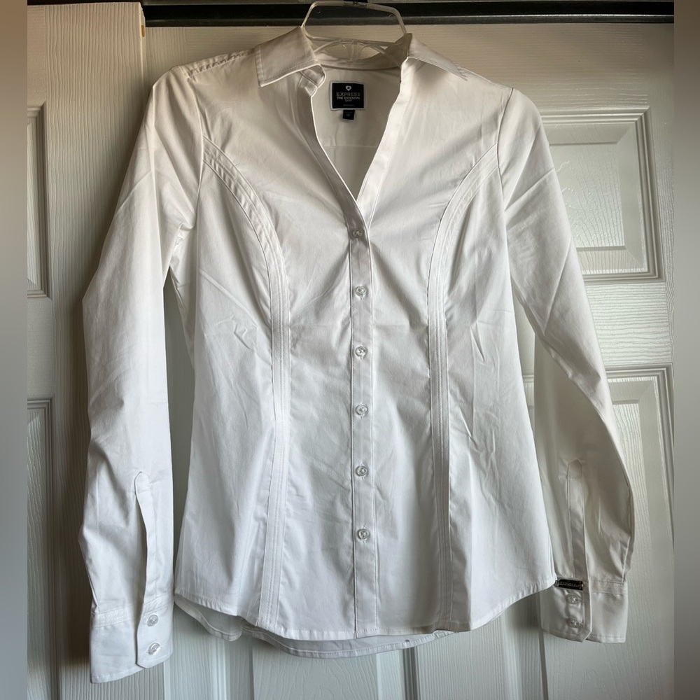Express Brand Women’s White Button Up Essential Shirt Size Extra Small